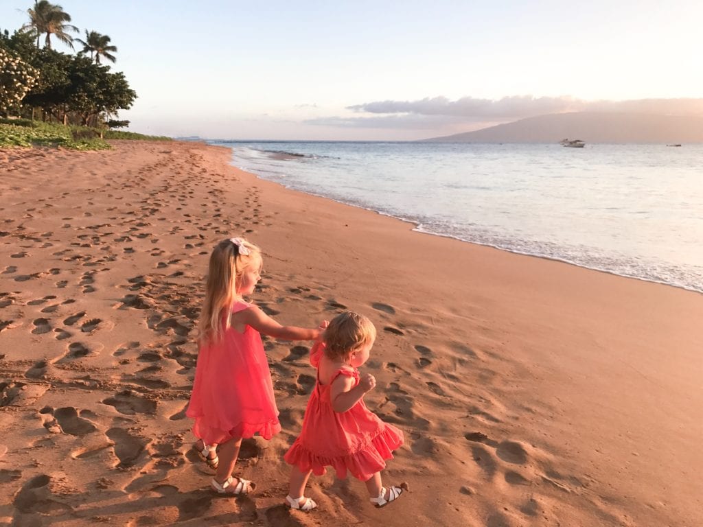 Traveling to Maui with Kids, traveling with children, Hawaii Guide, Kaanapali Beach, golden hour 