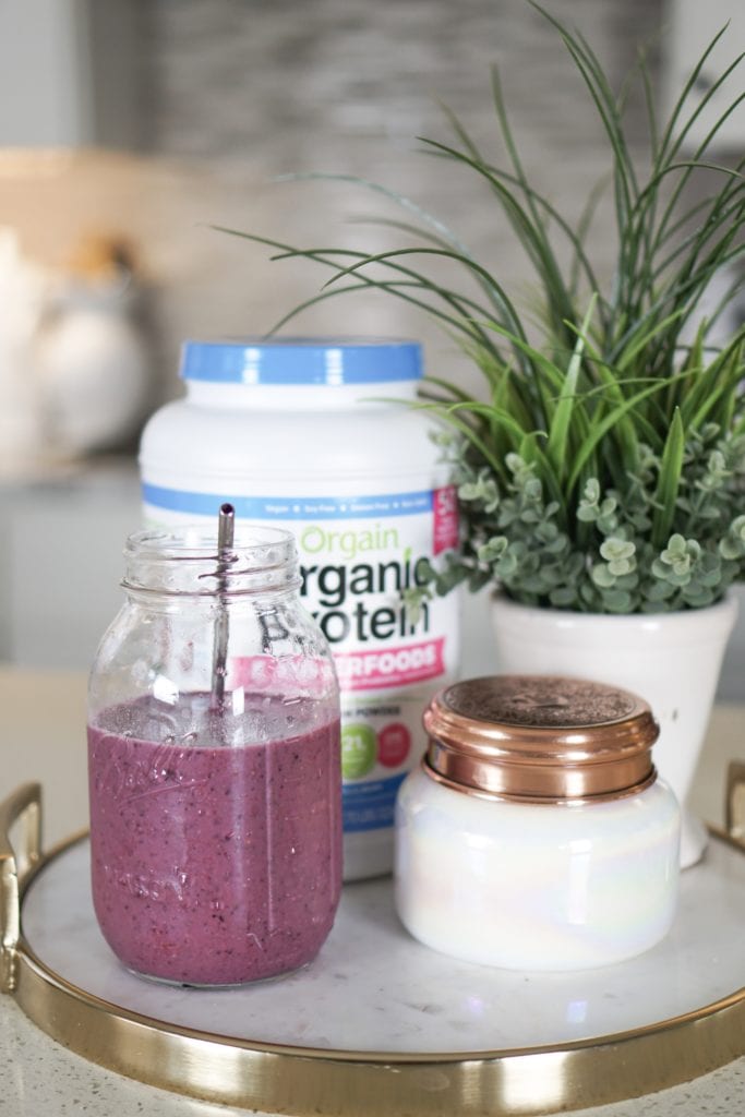 Healthy Smoothie Recipes-vegan protein-protein powder-breakfast ideas-quick lunches-fruit and veggies-smoothies-shakes-healthy living-orgain-organic