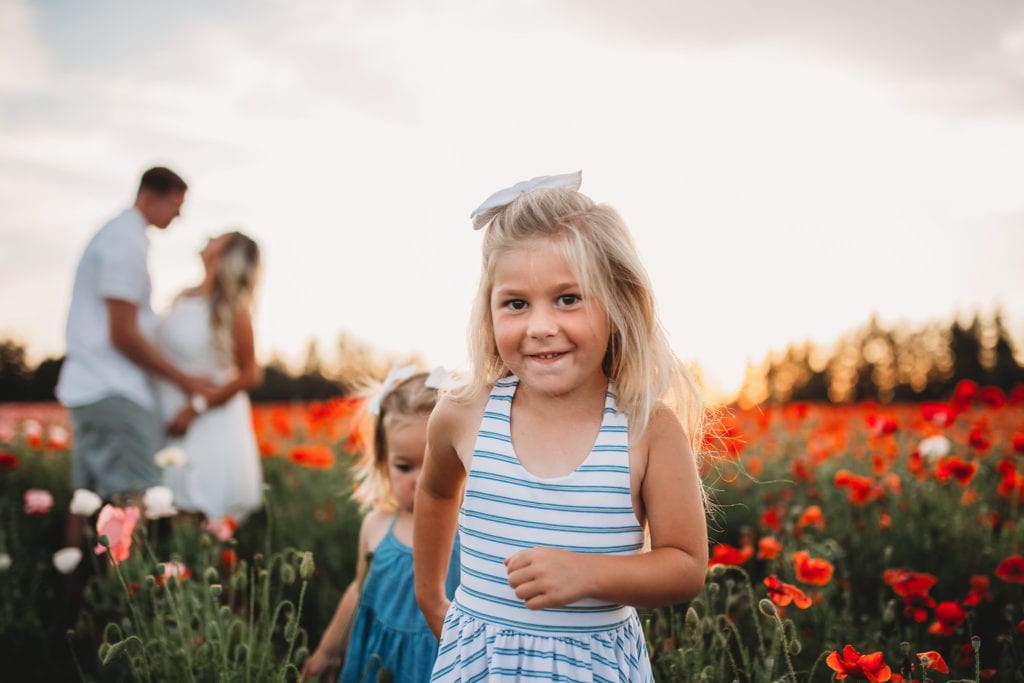We recently stumbled upon breathtaking poppy fields less than an hour south of Portland Oregon. Check out our sunset photos in the Oregon poppy fields!