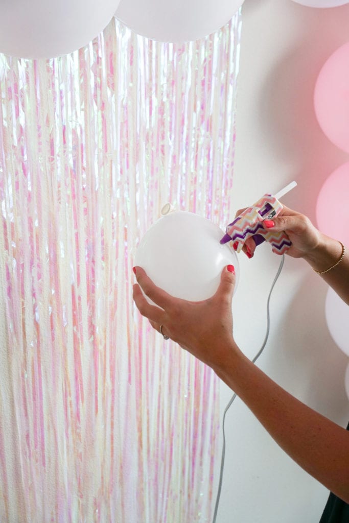 Easy Balloon Garland DIY Tutorial for your upcoming birthday parties, parties, or baby showers 