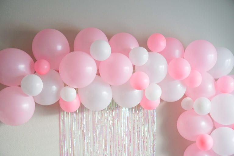 How to Make the Easiest Balloon Garland Ever! Easy Balloon Garland