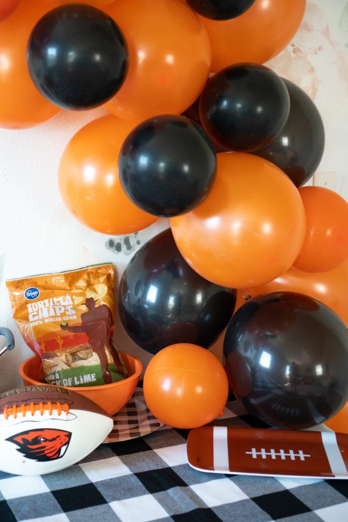 easy football game day party decor, college football