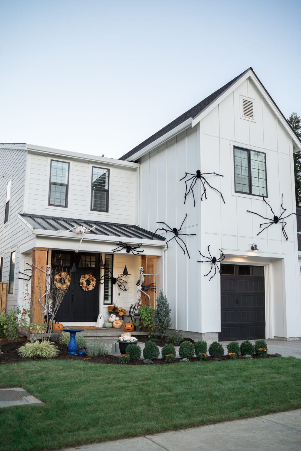Outdoor Halloween House Decor Ideas