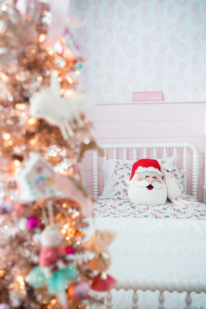 Little Girls Christmas Bedroom Decor
