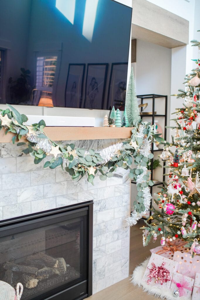 Indoor and Outdoor Christmas Decor Ideas - Christmas Home Tour!