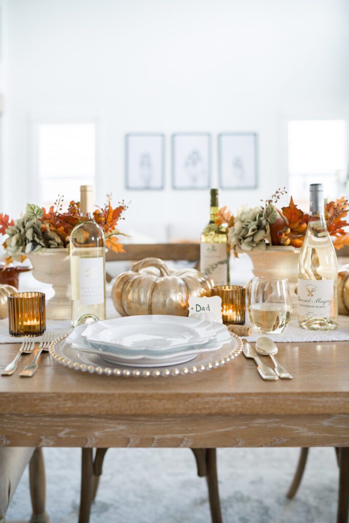 Colorful and Bright Thanksgiving Tablescape Ideas