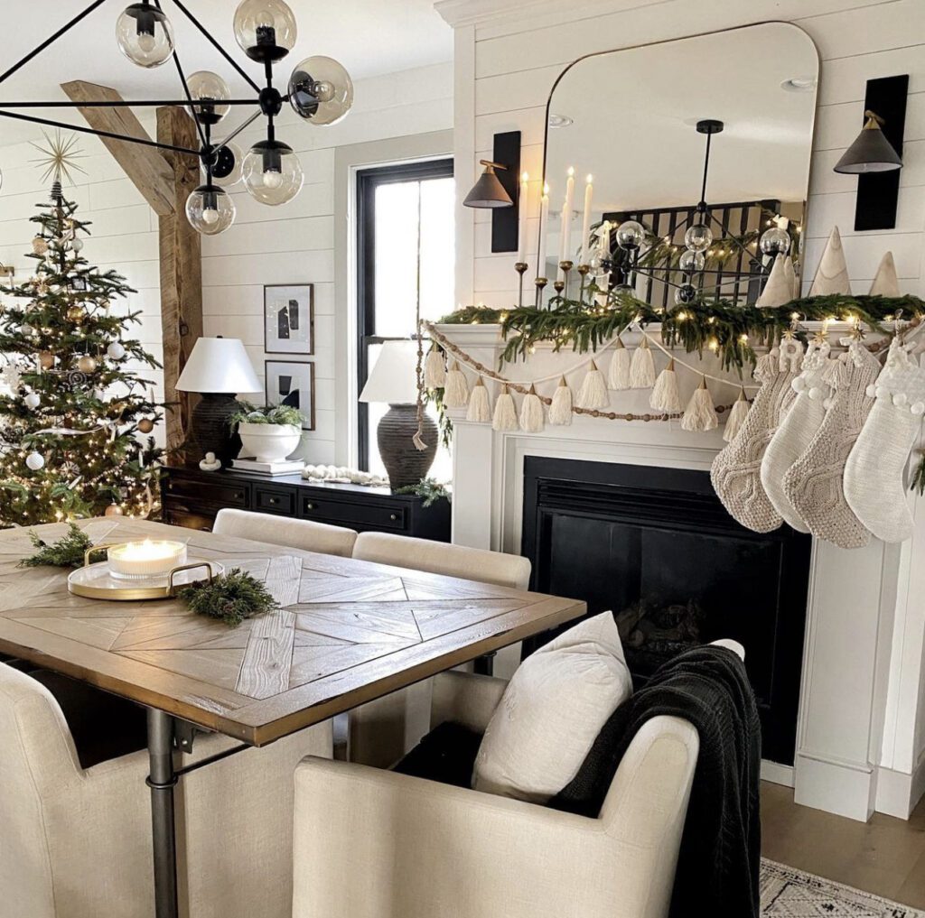 17 Christmas Mantel Decor Ideas You Will Love! 