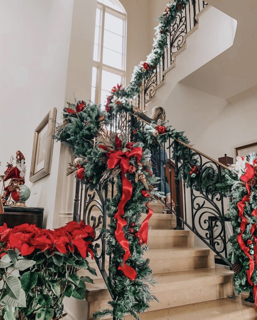 Christmas Staircase Decor
