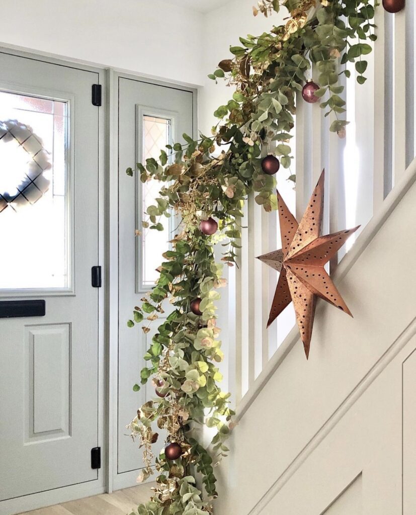 Christmas Staircase Decor
