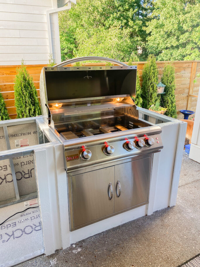 Simple Outdoor Kitchen DIY - How You Can Easily Build Your Own!