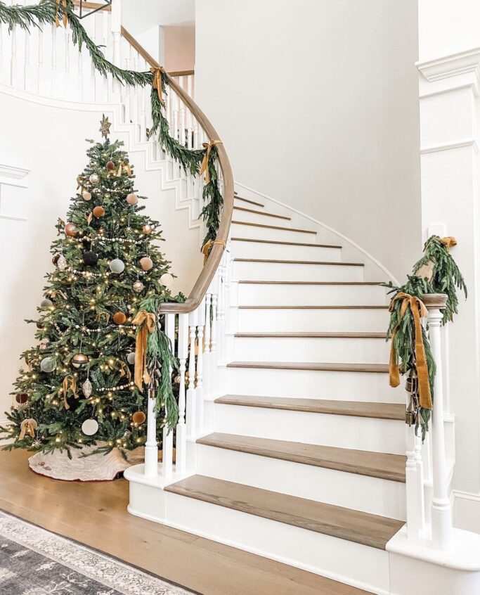 Christmas Staircase Decor
