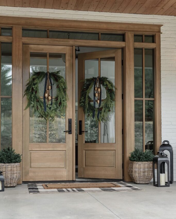 Over 25 Front Porch Christmas Decor Ideas You Will Love!