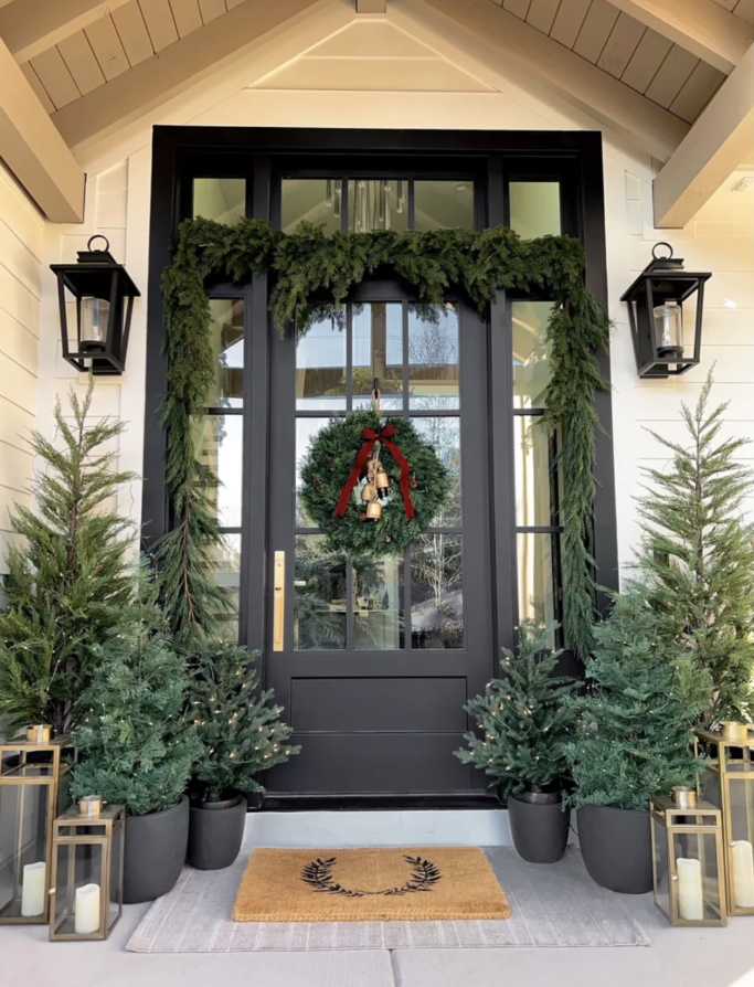 Over 25 Front Porch Christmas Decor Ideas You Will Love!