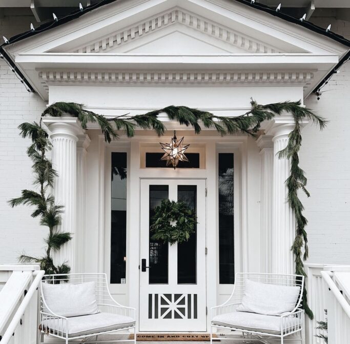 Over 25 Front Porch Christmas Decor Ideas You Will Love!