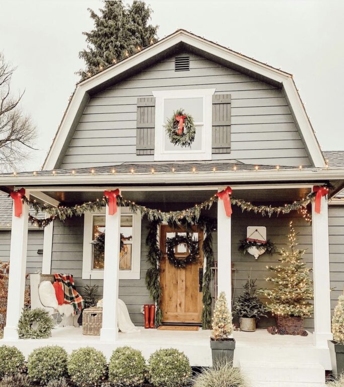 Over 25 Front Porch Christmas Decor Ideas You Will Love!