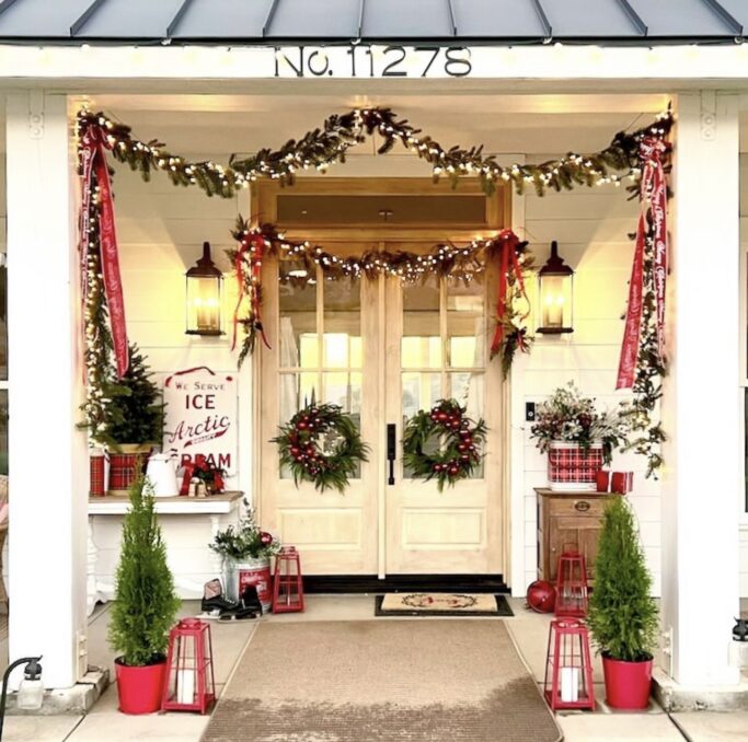 Over 25 Front Porch Christmas Decor Ideas You Will Love!