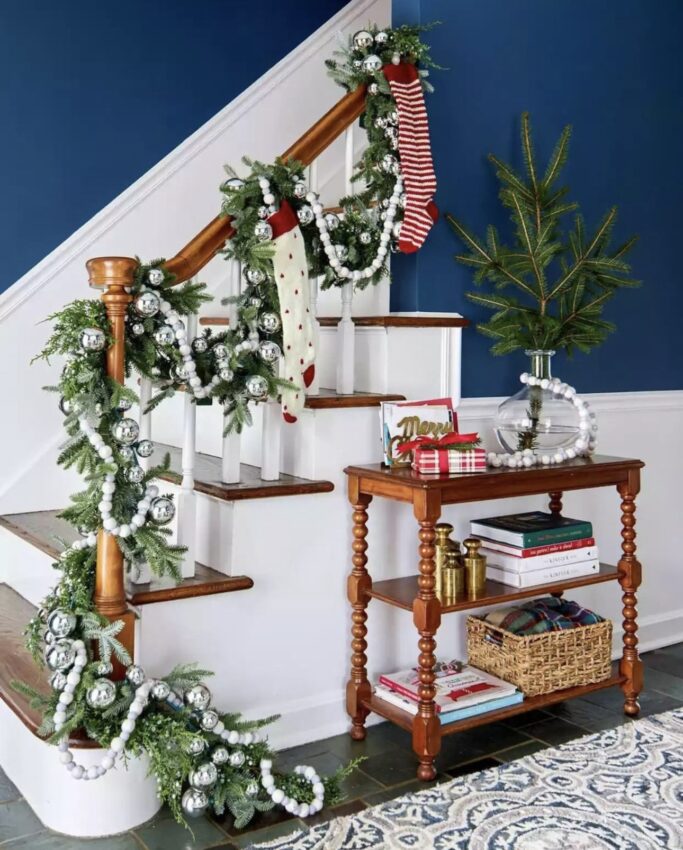 Christmas Staircase Decor