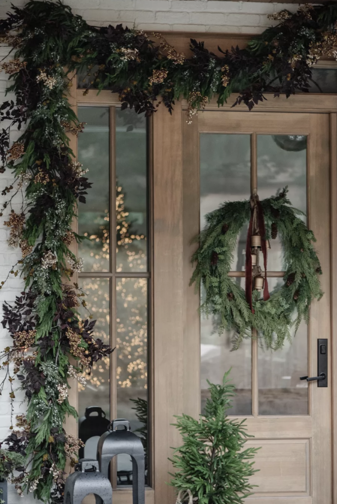 Over 25 Front Porch Christmas Decor Ideas You Will Love!