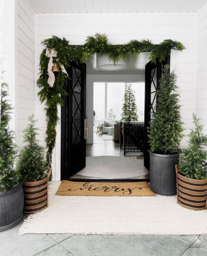 Over 25 Front Porch Christmas Decor Ideas You Will Love!