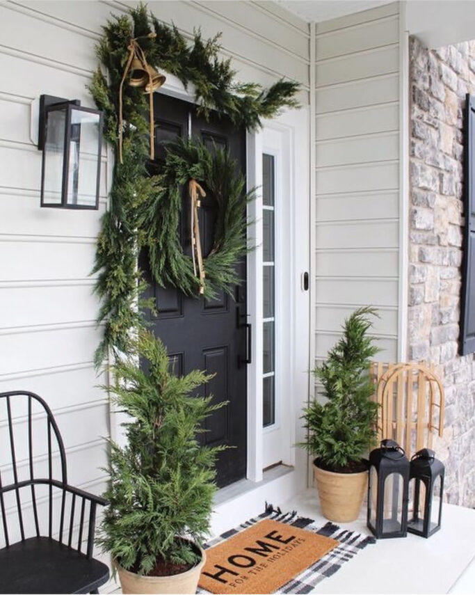 Over 25 Front Porch Christmas Decor Ideas You Will Love!