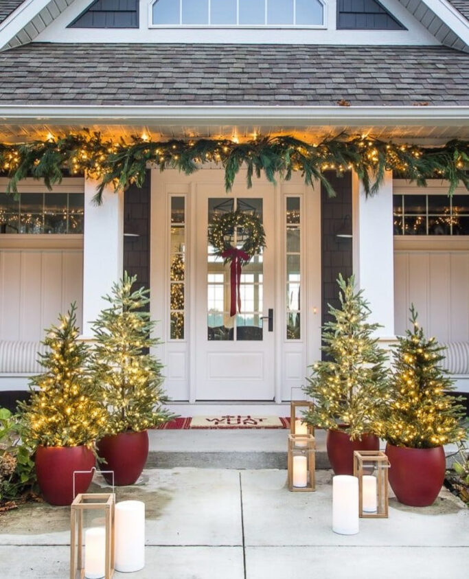 Over 25 Front Porch Christmas Decor Ideas You Will Love!