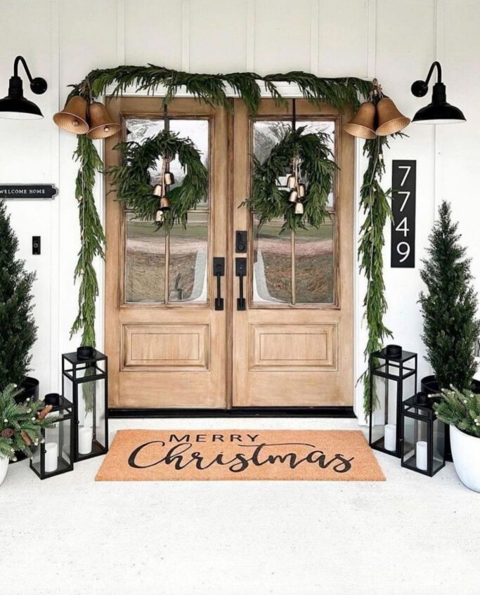 Over 25 Front Porch Christmas Decor Ideas You Will Love!