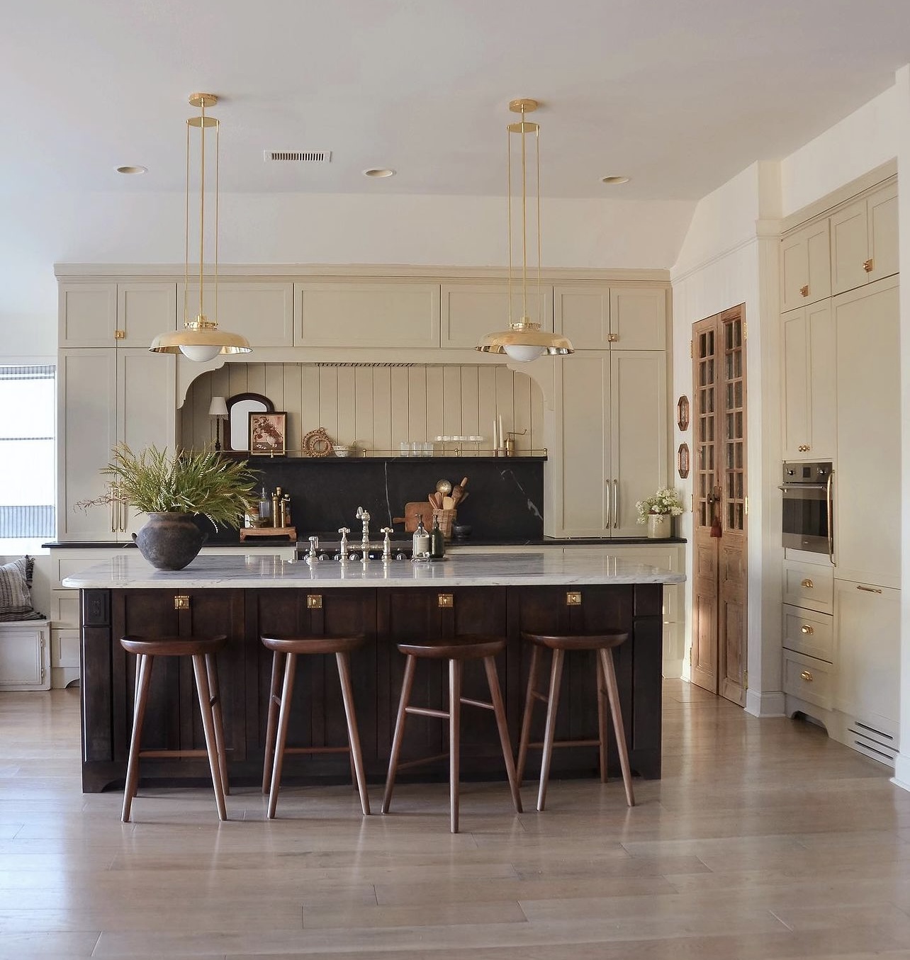 Vertical Shiplap Kitchen Backsplash - 25 Ideas You Will Love!