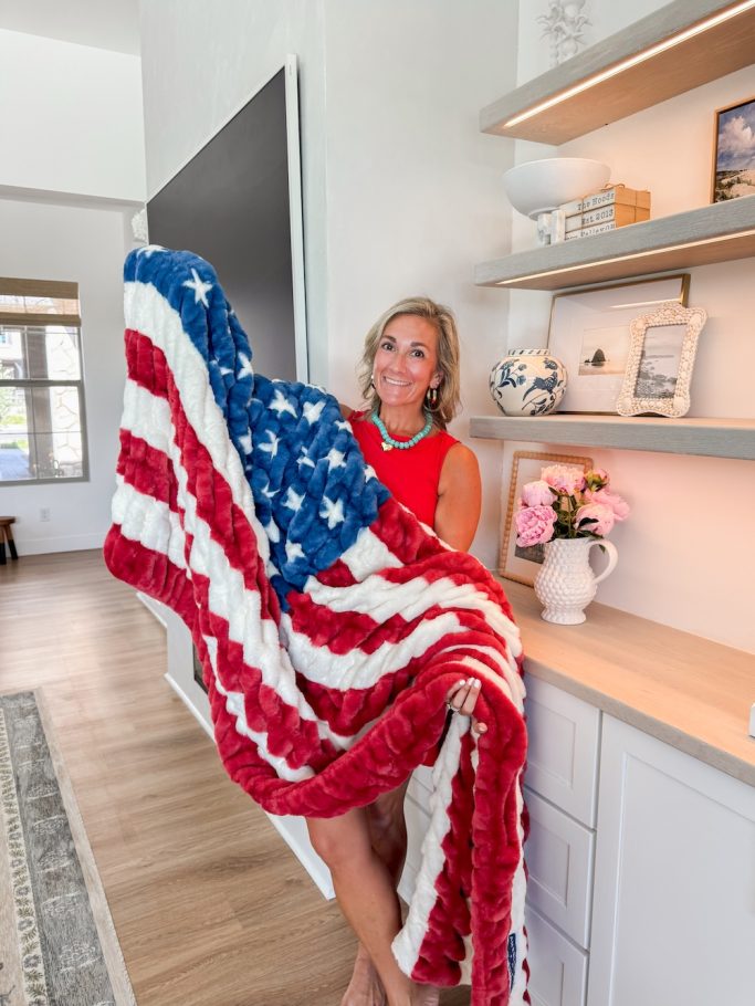 Use code CHELSEE for 60% off on Minky Couture blankets!