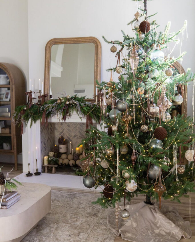 Neutral Christmas Decor Ideas for 2025 — Cozy, Modern, and Effortlessly Elegant