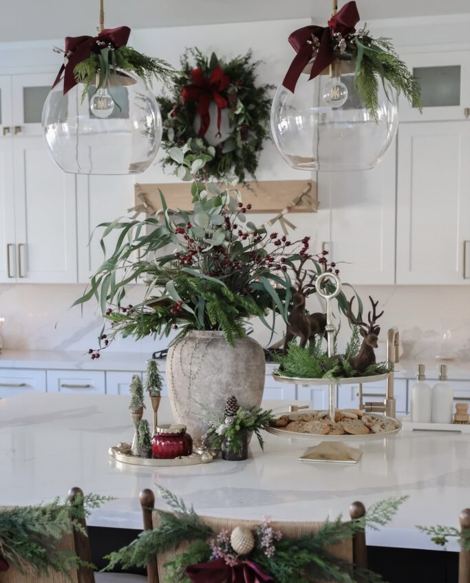 Christmas Kitchen Island Centerpiece Decor Ideas for 2025