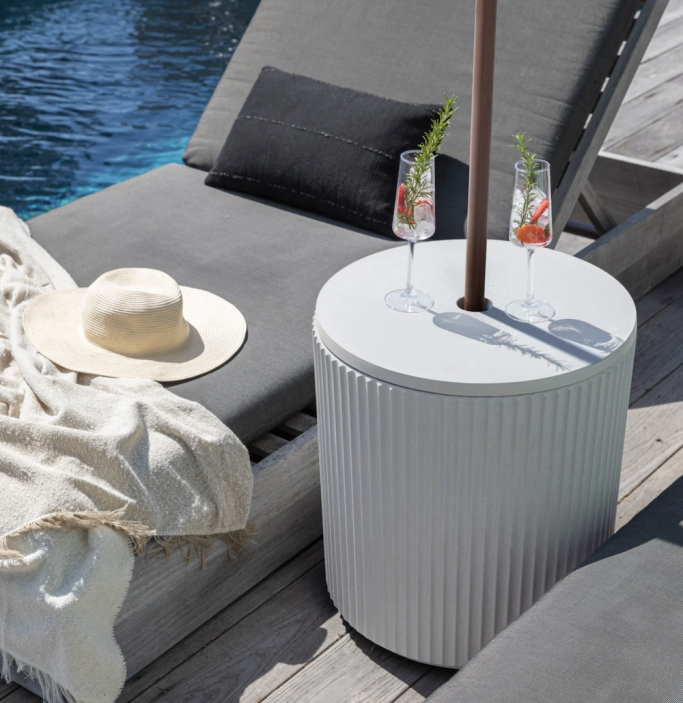 Backyard Shade Ideas for Hot Climates- Veradek Umbrella Table Review