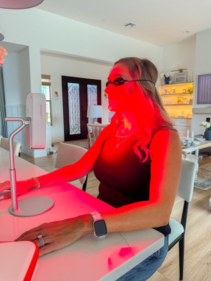 Read my honest LUMEBOX review and learn how I use red light therapy. Plus, use LUMEBOX discount code CHELSEEHOOD to save $260!