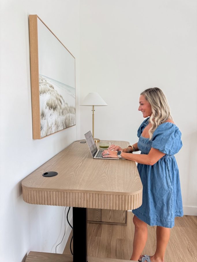 Read my Hulala Home Baggio Standing Desk review + 20% off discount code CCH20! See exactly why we love it for our home office!