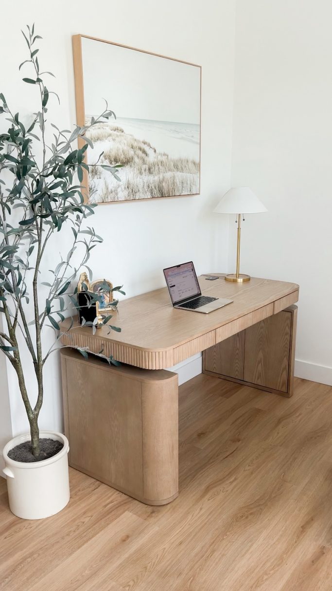Read my Hulala Home Baggio Standing Desk review + 20% off discount code CCH20! See exactly why we love it for our home office!